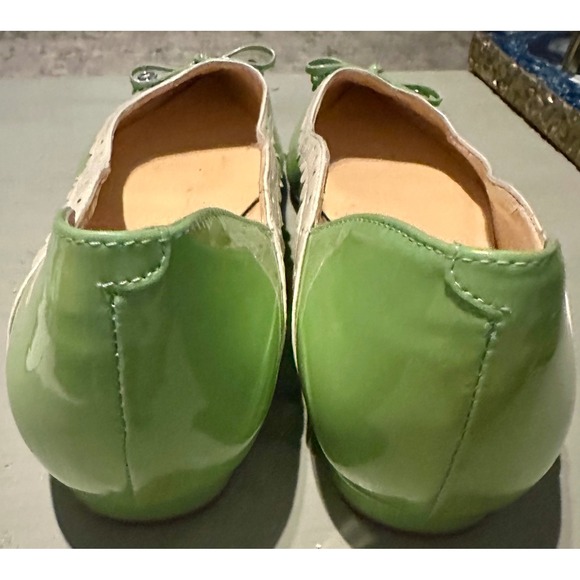 Ivanka Trump light Green Pointed Toe Flats Scalloped Bow Detail Pumps Size 10M - Picture 6 of 8